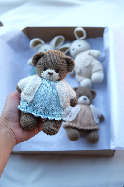 Knitted toys