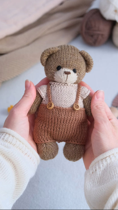 Knitted toys